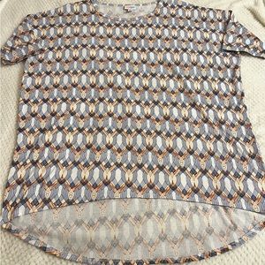 3/$12 LuLaroe Irma shirt in a XL